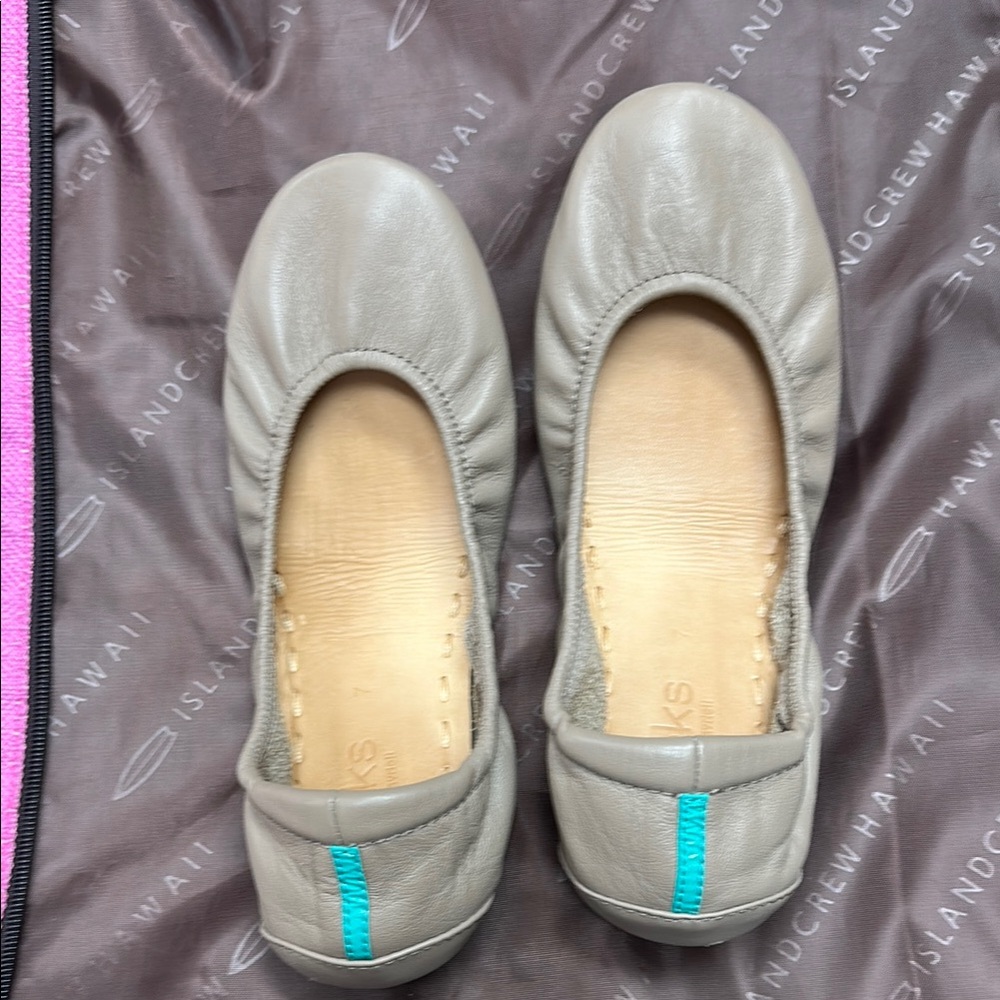Tieks Taupe. Size 7. LOW Price.  FIRM